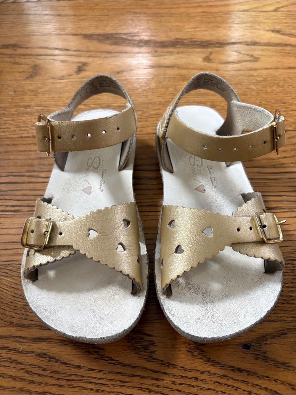 Sun-San Sweetheart saltwater gold sandals 9T